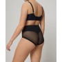 Culotte gainante aux finitions noires invisibles