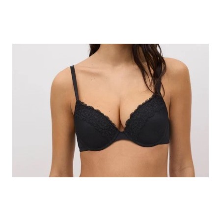 Black Lace Push-Up Bra