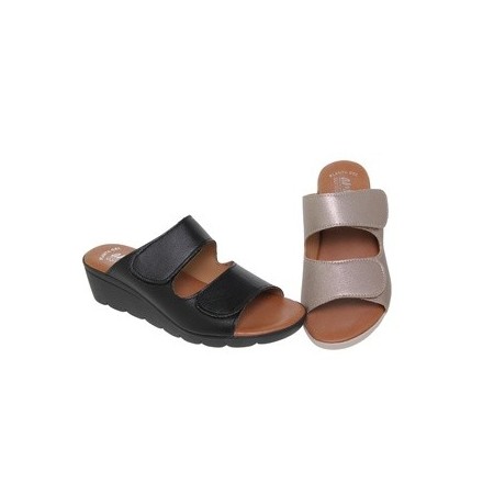 WOMEN'S LEATHER SANDALS