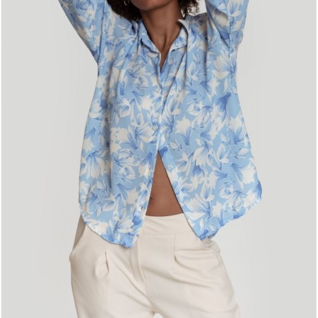 Muslin fabric. Printed design. Straight design. Lapel collar. Long sleeve.