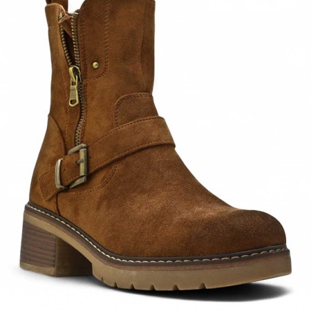 Block heel ankle boots